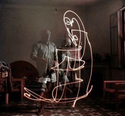 Picasso Painting With Light